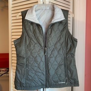 New LL Bean reversible down quilted vest size S